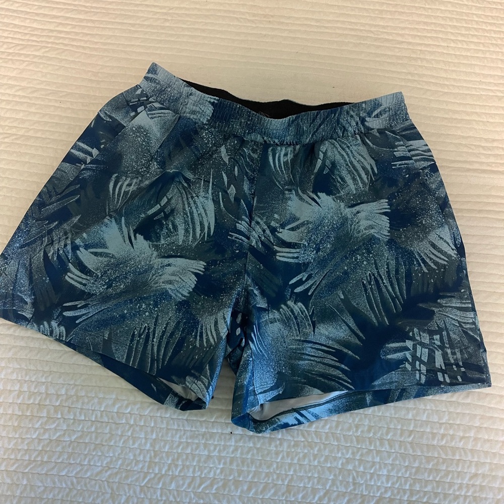 Men’s lululemon palm print swim trunks